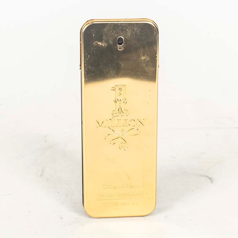 Frasco de Perfume "1 Million" Paco Rabanne Dorado 200 ml con Faltante