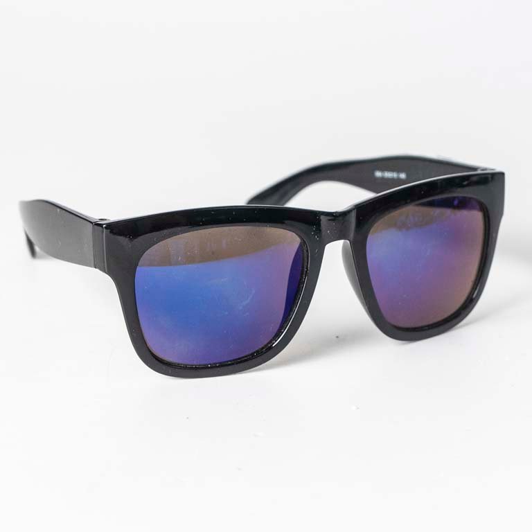 Lote siguiente: Lentes de sol para hombre