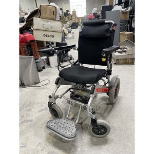 Lote siguiente: Silla de Ruedas Eléctrica Plegable con Apoyabrazos