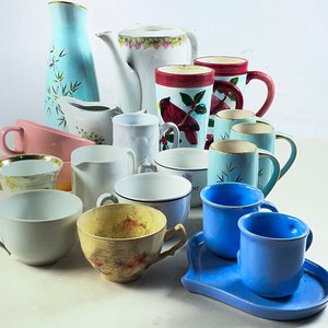 Jarra, Tetera y Tazas de Cerámica Celeste y Otros Colores - imagen 3