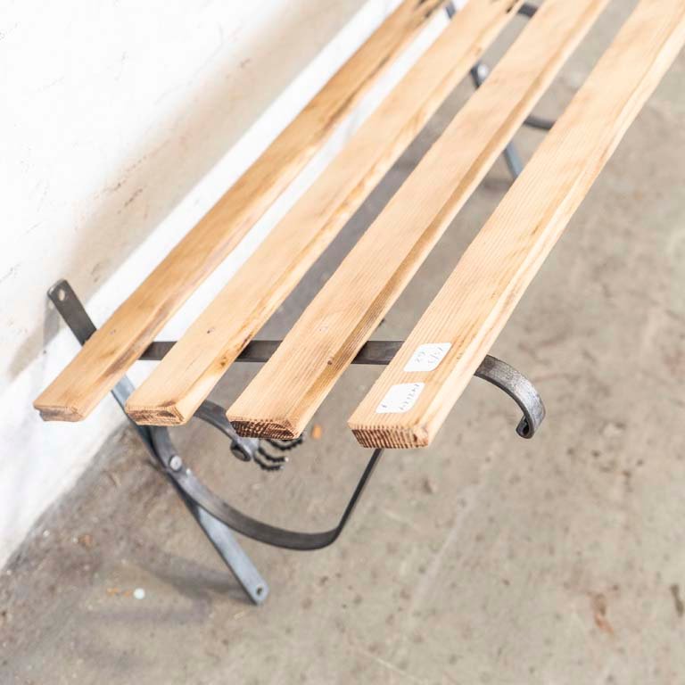 Ganchera de madera y metal para planchar - imagen 2