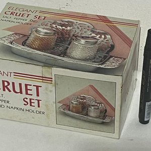 Set de Salero, Pimentero y Servilletero "Elegant Cruet Set" - imagen 1