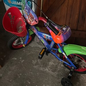 Lote anterior: Bicicleta Infantil con Ruedines y Canasto