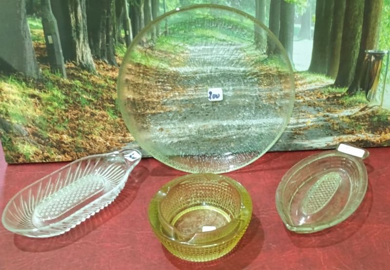 Lote anterior: Colección de vidrio antiguo variado