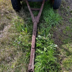 Carro de Arrastre de Metal con Tanque Grande - imagen 3