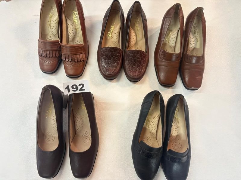 Lote de 5 Pares de Calzado de Cuero para Dama - Talles 36 y 37