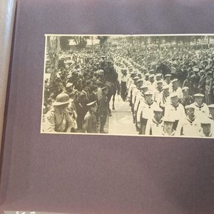 Álbum Histórico: Desembarco y Sepelio Tripulantes Acorazado Graf Spee (1939) - imagen 11