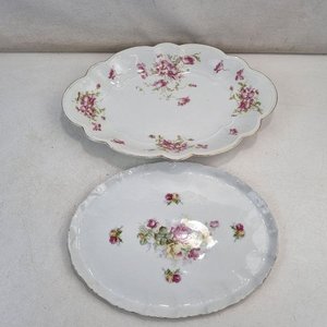 Conjunto de Fuente y Bandeja Ovalada de Porcelana M.Z. Austria con Diseño Floral y Borde Dorado - imagen 2