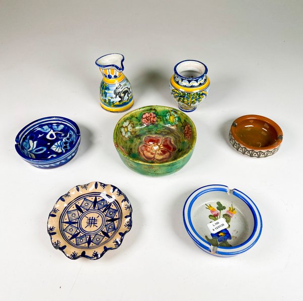 Lote siguiente: Colección de cerámica decorativa y útil