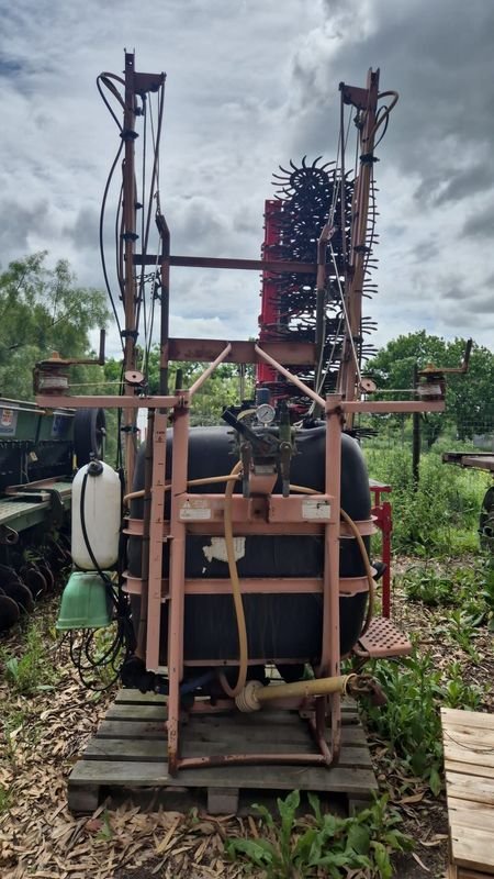 Pulverizadora Agrícola de 600 Litros y 12 Metros - imagen 3