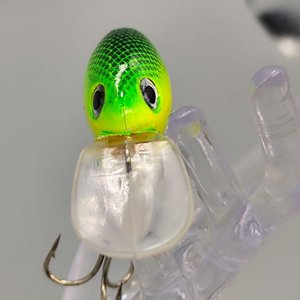 Señuelo Artificial Crankbait Verde y Amarillo con Babero y 2 Anzuelos - imagen 5
