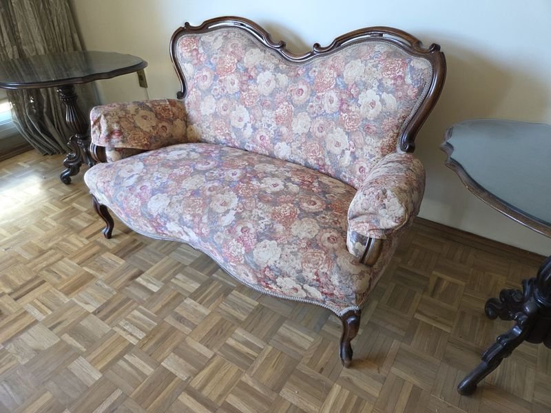 Sillón de dos cuerpos victoriano tapizado en tela floreada - imagen 5
