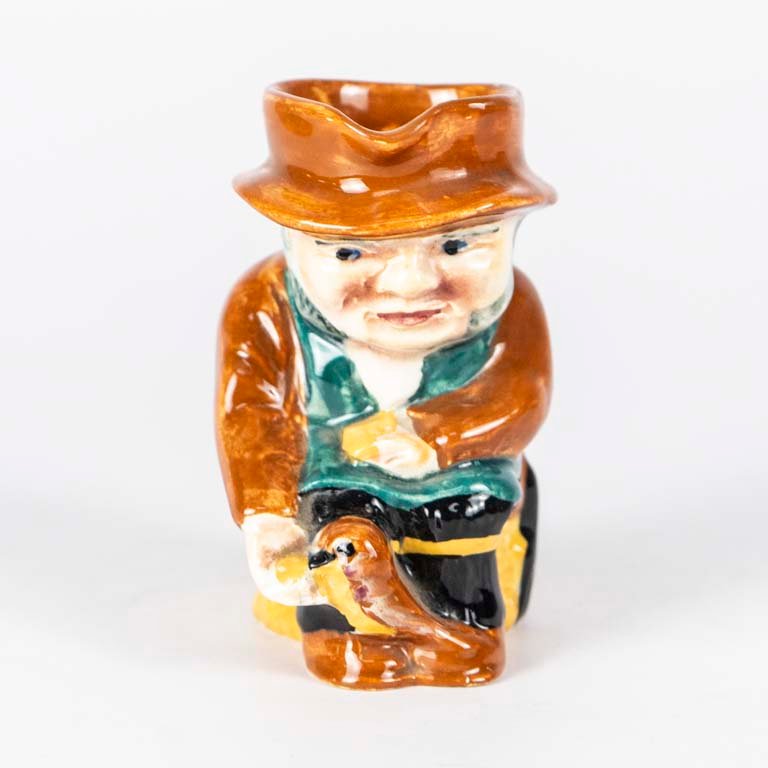 Lote anterior: Jarra de cerámica inglesa Stafordshire personaje Gardener - Medidas: alto 11cm