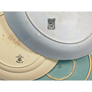 Lote de 3 piezas de loza inglesa: plato beige, plato para masas verde y fuente oval celeste - imagen 5