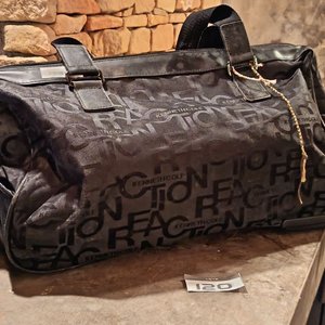 Bolso Maletín Deportivo de Viaje con Ruedas Kenneth Cole Reaction Negro - imagen 5