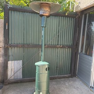 Lote siguiente: Calentador de Exterior Tipo Honguito Verde