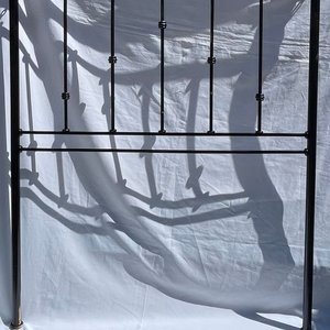 Lote siguiente: Respaldo de Cama de Hierro Negro para 1 Plaza