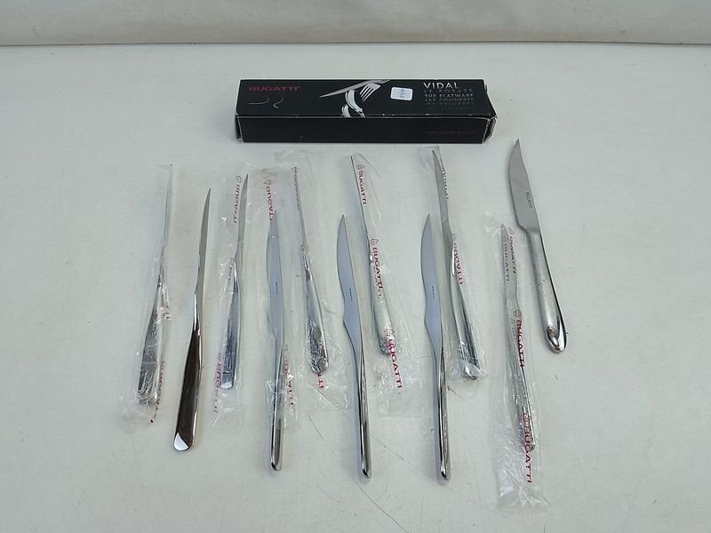 Set de 11 Cuchillos de Mesa Bugatti Vidal Acero Inoxidable Diseño Moderno