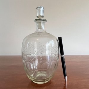 Juego Antiguo Botellón de Licor con 12 Copas Talladas - imagen 2