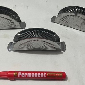 Servilleteros Metálicos con Diseño Abanico (Set de 3) - imagen 4
