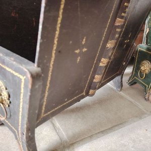 Lote de 2 Revisteros Estilo Libro con Bronce y Madera - imagen 3
