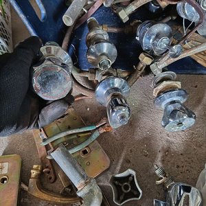 Lote de Artículos de Sanitaria y Ferretería Varios - imagen 11