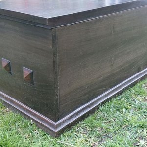 Baúl Antiguo de Madera Maciza Labrada con Tapa - imagen 5