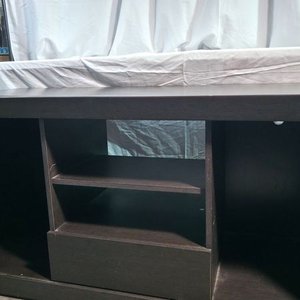 Rack de TV moderno en madera oscura - imagen 3