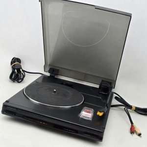 Lote siguiente: Tornamesa Kenwood P-100 Automático Funcionando