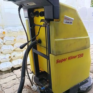 Lavadora y fregadora de pisos profesional Dixter Super Kliner 550. Equipo robusto de alta productividad diseñado para limpiar y secar superficies medianas a grandes en una sola pasada, optimizando drásticamente los tiempos de trabajo - Con Detalles Se Vende a al Vista - imagen 4
