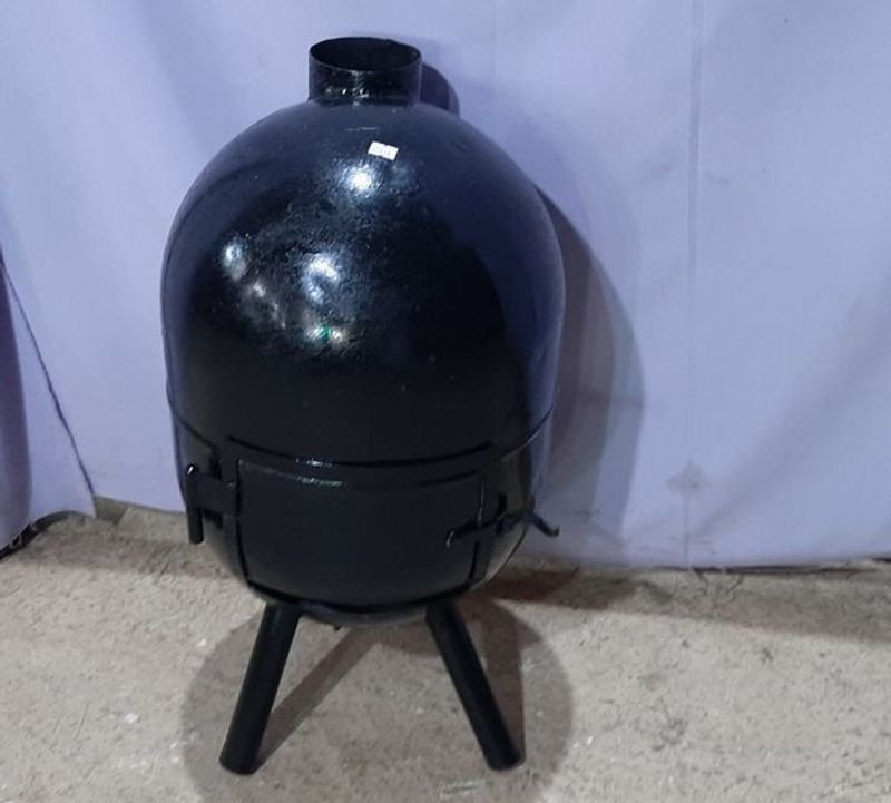 Lote siguiente: Salamandra de Calefon S/Canos - Equipo de Calefacción