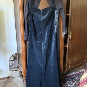 Lote de Vestidos Vintage: Negro, Azul Marino y Estampado - imagen 11