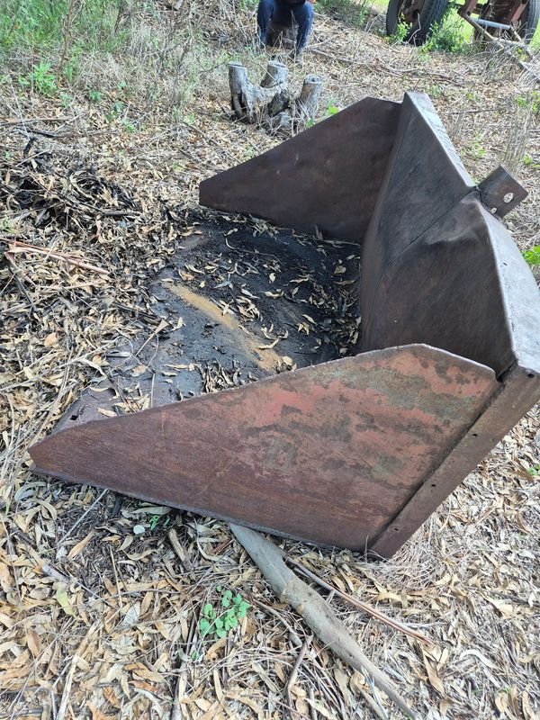Lote siguiente: PALA CARGADORA PARA ENGANCHE DE 3 PUNTOS - Maquinaria en Mal Estado