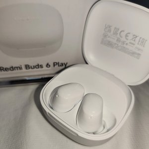 Auriculares Xiaomi Redmi Buds 6 Play Blancos Recargables Bluetooth - imagen 3