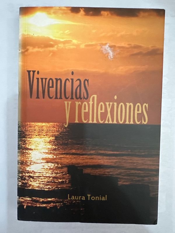 Libro "Vivencias y Reflexiones" de Laura Tonial