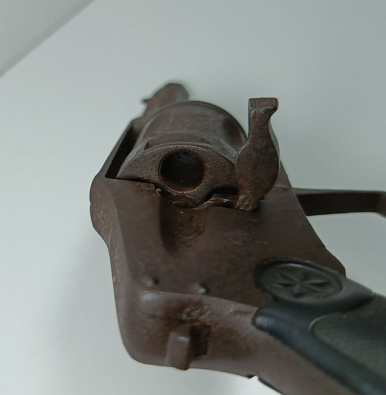 Pistola antigua belga Vellodog con cachas en baquelita - imagen 4