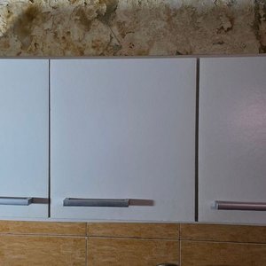 Mueble Aéreo de Cocina Blanco con Tres Puertas - imagen 2
