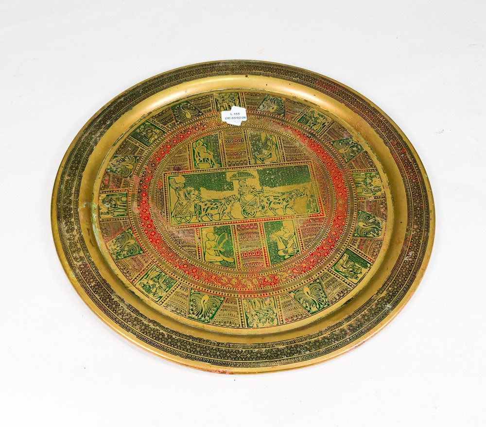 Plato en bronce repujado de 36 cm
