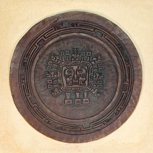 Cuadro Repujado en Cuero con Símbolos Aztecas y Marco de Madera - imagen 2