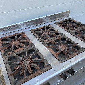 Cocina Industrial Acero Inoxidable 6 Hornallas con Horno - imagen 2
