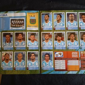 Álbum Panini Mundial Sudáfrica 2010 Completo con Set de Actualización - imagen 8