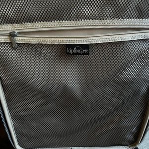 Valija Kipling Negra con Ruedas y Mango Extensible - imagen 5