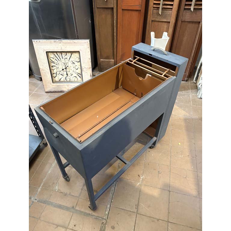 Item 2102500 - Image 1