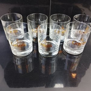 Lote anterior: Set de 7 Vasos William Grant's Finest Scotch Whisky con Logo Dorado
