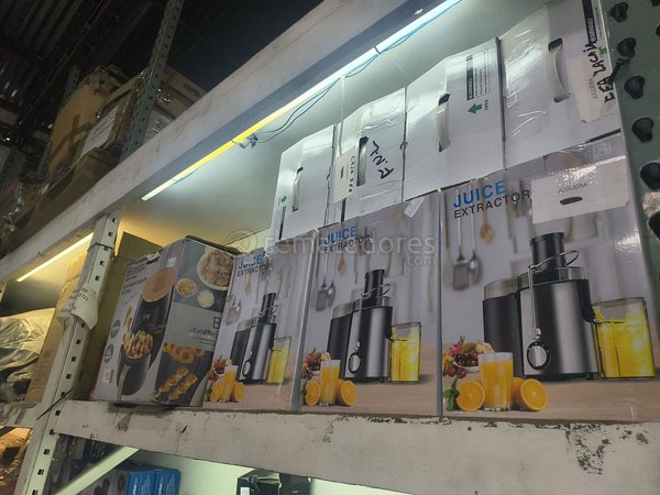Extractor de Jugos Nuevo en Caja