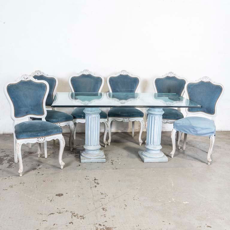 Lote siguiente: Mesa de comedor y sillas estilo Luis XV