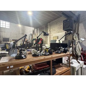 Lote anterior: Lote de Lámparas de Escritorio y Decoración Navideña