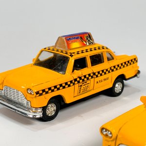 Dos Autitos de Colección a Fricción - Taxi de Nueva York Amarillo - imagen 2