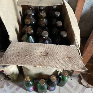 Lote de Creolinas en Botellas de Vidrio Oscuro - imagen 2
