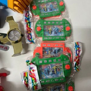 Lote de Juguetes: Princesa, Pistola, Auto, Helicópteros, Burbujero y Más - imagen 10